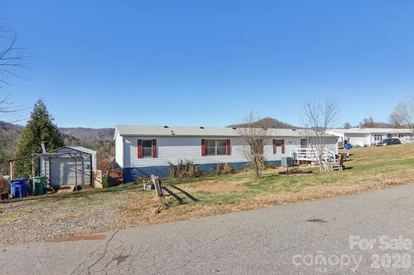 99 Colton DR, Leicester, NC 28748