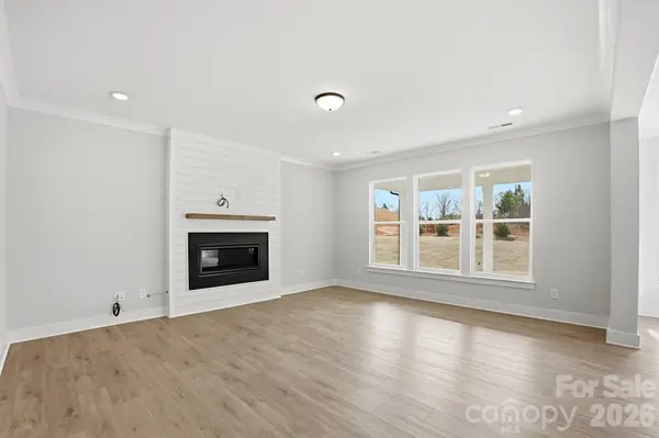 1268 Carrington DR, Stanley, NC 28164