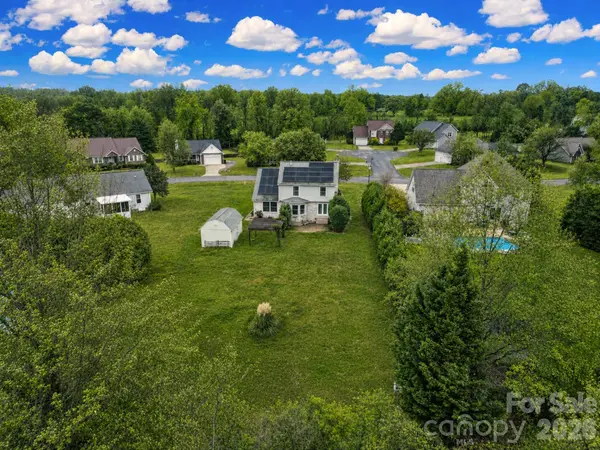 718 Emerson DR, Mooresville, NC 28115