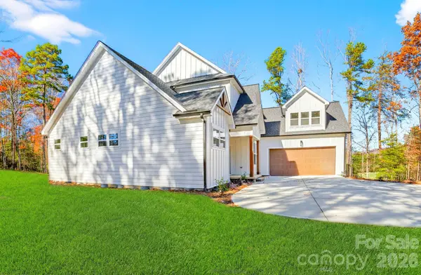 51 Windsor DR, Taylorsville, NC 28681