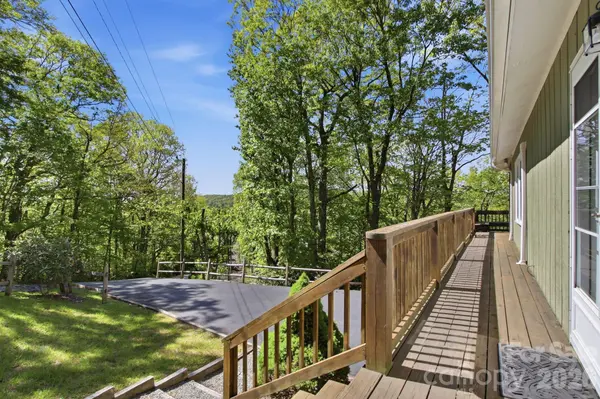 265 Dameron DR, Blowing Rock, NC 28605