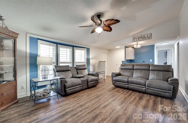 126 Catawba Winds DR, Belmont, NC 28012