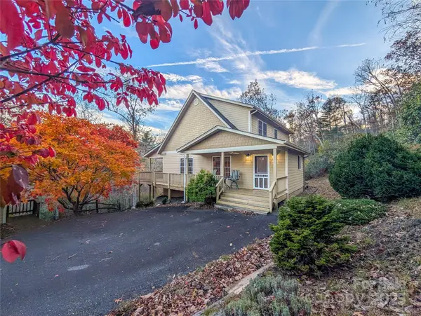 355 Rosewood LN, Burnsville, NC 28714