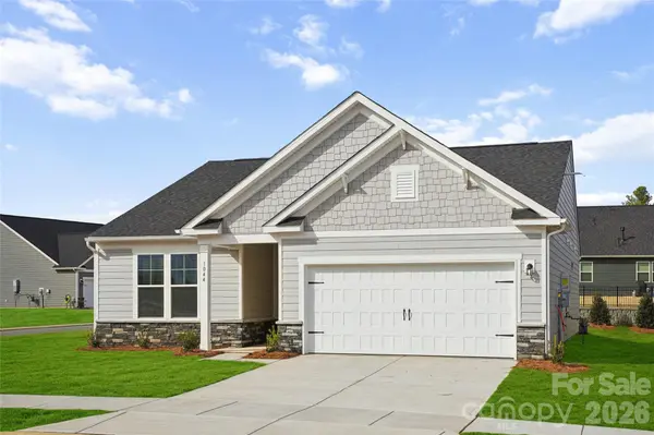 1095 Arundle RD, Sherrills Ford, NC 28673