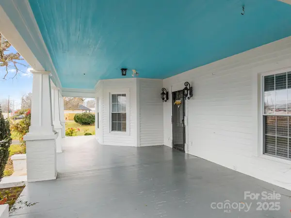 401 W Hoke ST, Landis, NC 28088