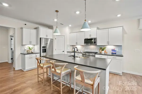 13625 Roderick DR, Huntersville, NC 28078