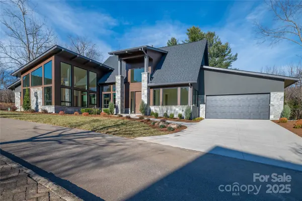 11 Kiftsgate CT,  Asheville,  NC 28804