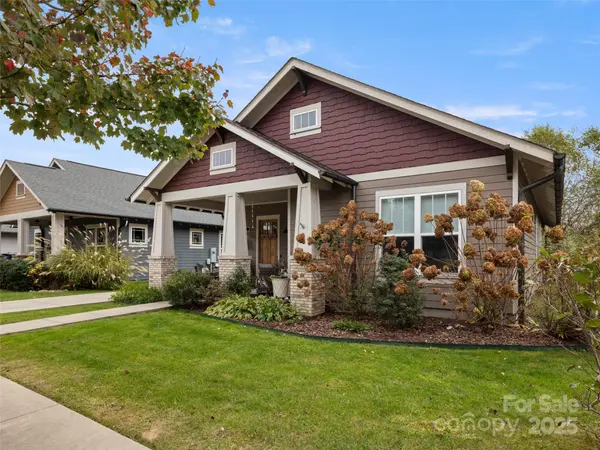 32 Bungalow WAY,  Brevard,  NC 28712