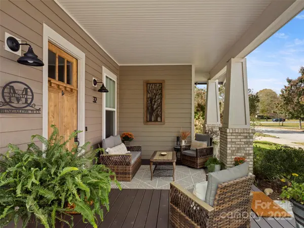 32 Bungalow WAY, Brevard, NC 28712