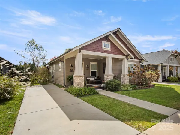 32 Bungalow WAY, Brevard, NC 28712