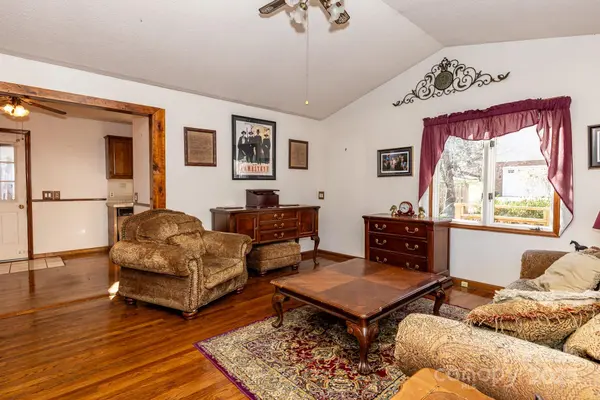 1321 Idlewood ST SW, Lenoir, NC 28645