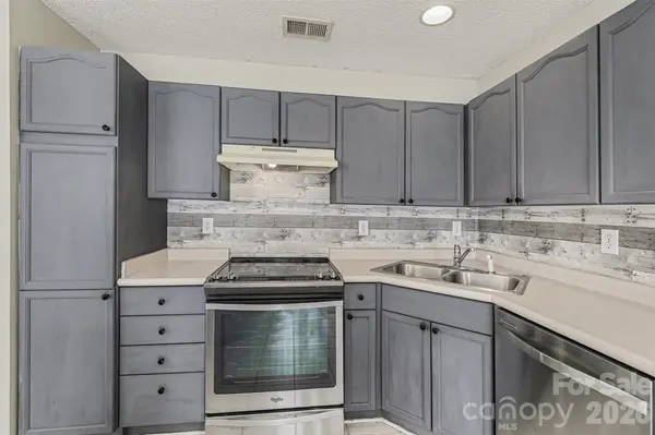 4557 Antelope LN, Charlotte, NC 28269