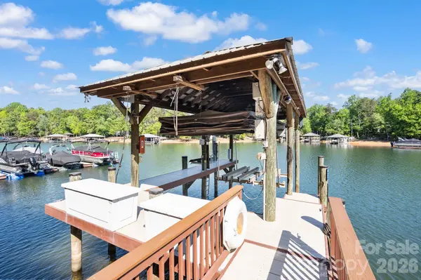 4685 Eagle Pointe CT, Denver, NC 28037