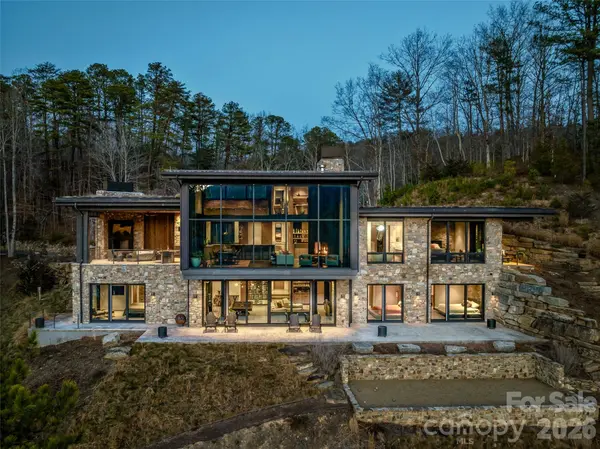 112 Moon Shadow LN, Marshall, NC 28753