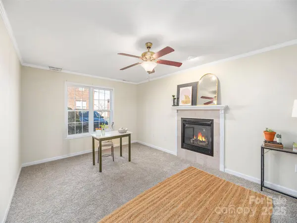53 Vancott CT, Clyde, NC 28721