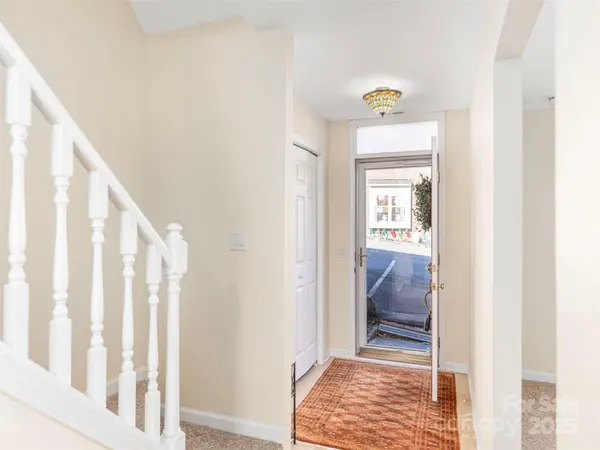 53 Vancott CT, Clyde, NC 28721