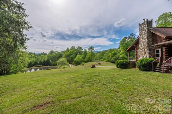 393 Carver Mountain VLY, Sylva, NC 28779