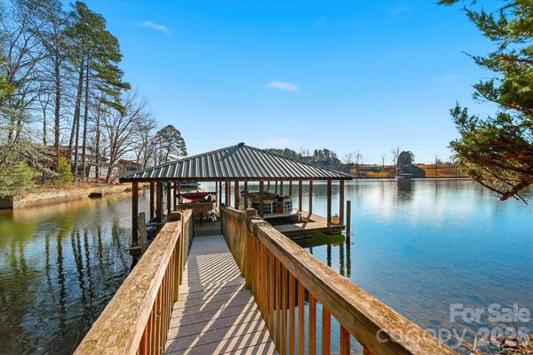 77 Trenton Trails DR, Taylorsville, NC 28681