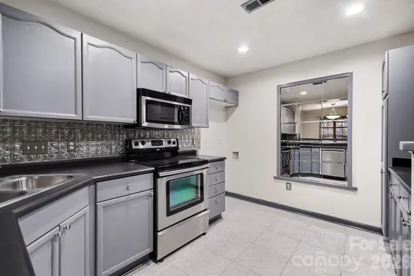 9733 Elizabeth Townes LN, Charlotte, NC 28277