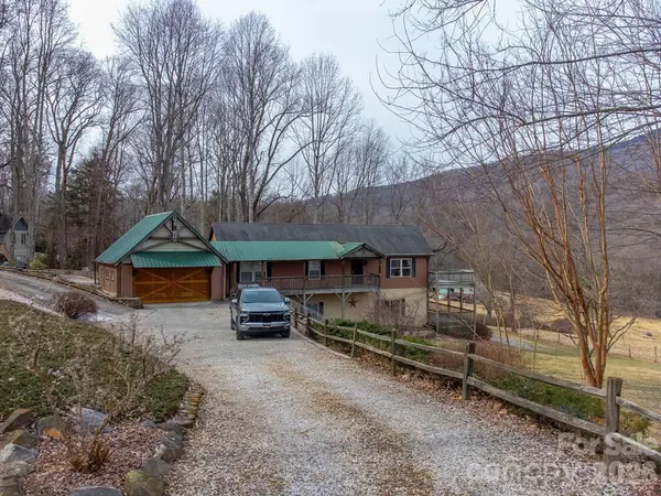 262 Sams TRL, Waynesville, NC 28786