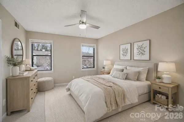 602 Abbey CIR, Asheville, NC 28805