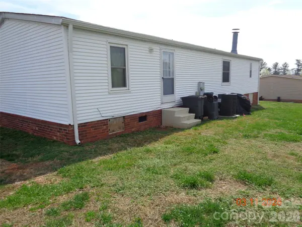 3911 Woodmont CT, Lenoir, NC 28645