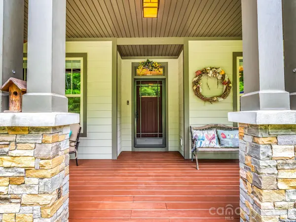 26 Balsam High RD, Biltmore Lake, NC 28715