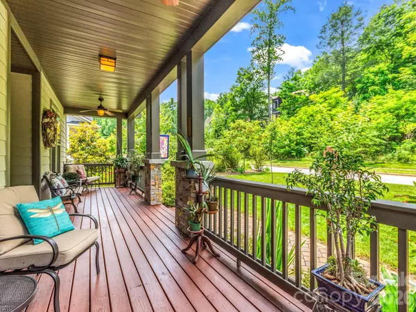 26 Balsam High RD, Biltmore Lake, NC 28715