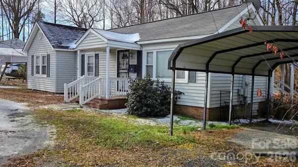 833 Dennis ST, Troy, NC 27371