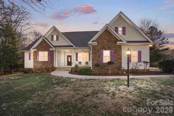 1938 Sossoman Springs RD, Midland, NC 28107