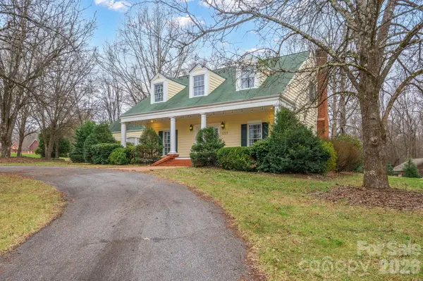 1223 Creekside DR, Conover, NC 28613