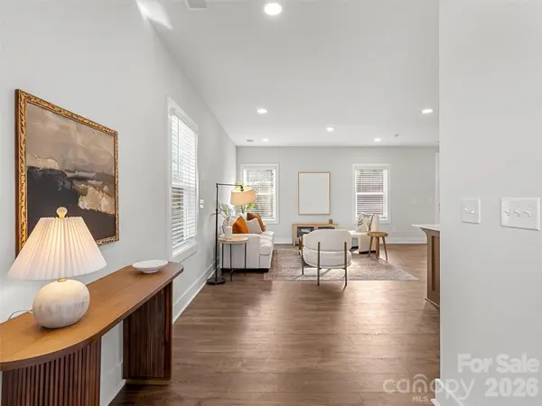 114 Chapel Crossing LN #12, Weaverville, NC 28787
