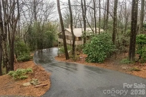 120 Breckenridge CT, Hendersonville, NC 28739