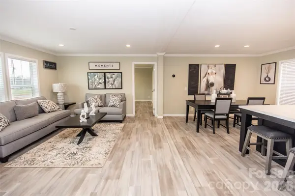489 Eagle Mills RD, Hamptonville, NC 27020