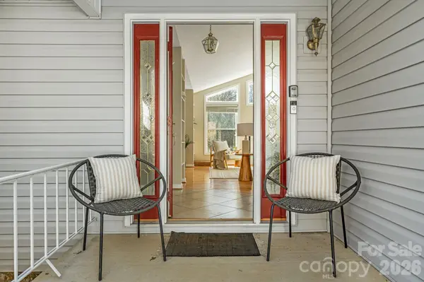 269 Woodstock DR, Burnsville, NC 28714