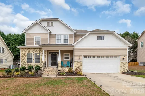 2224 Iron Works DR, Lake Wylie, SC 29710