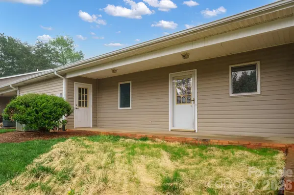 505 2nd Street PL NE #B2, Conover, NC 28613