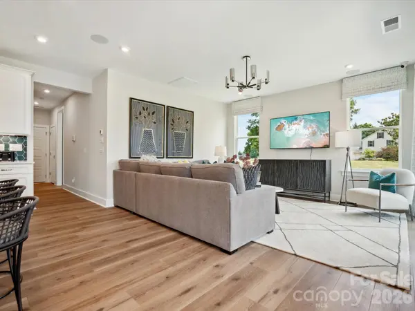 67 Seven Oaks LNDG, Belmont, NC 28012