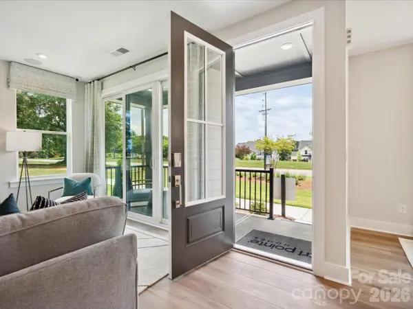 67 Seven Oaks LNDG, Belmont, NC 28012