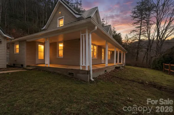 16180 US Hwy 19W HWY, Green Mountain, NC 28740