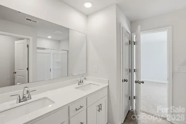 208 Bezelle AVE, York, SC 29745