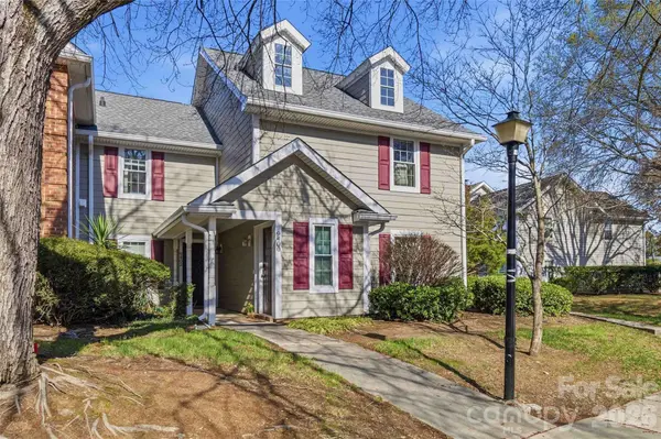 9400 S Vicksburg Park CT, Charlotte, NC 28210