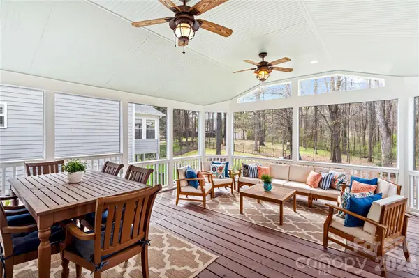 20110 Coachmans Wood LN, Cornelius, NC 28031
