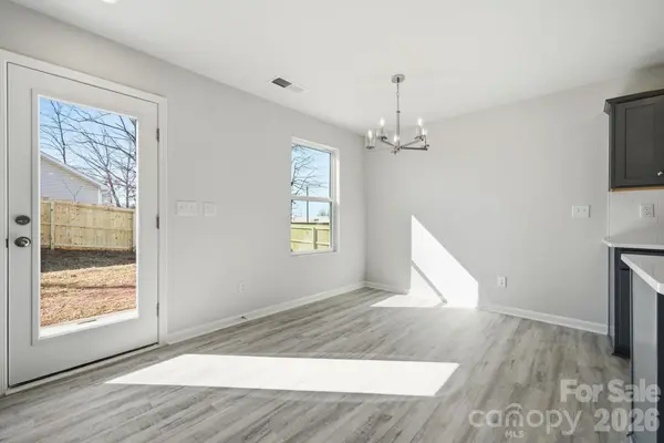 935 Wallace ST, Statesville, NC 28677