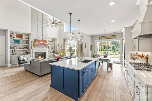 148 Cherry Crossing LN, Belmont, NC 28012