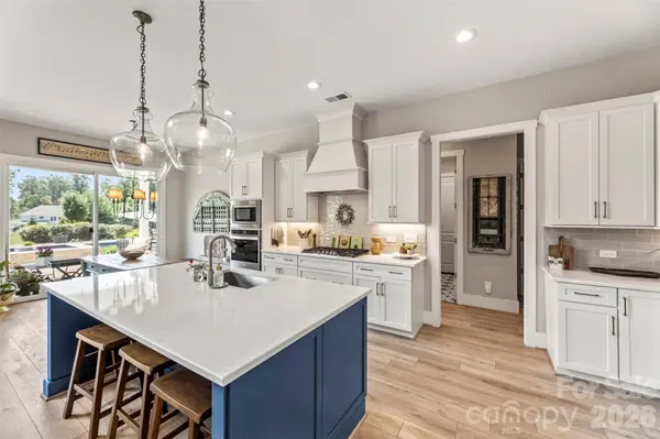148 Cherry Crossing LN, Belmont, NC 28012