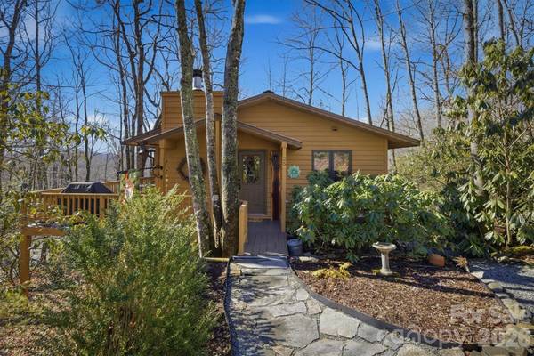 25 Poke RD, Newland, NC 28657