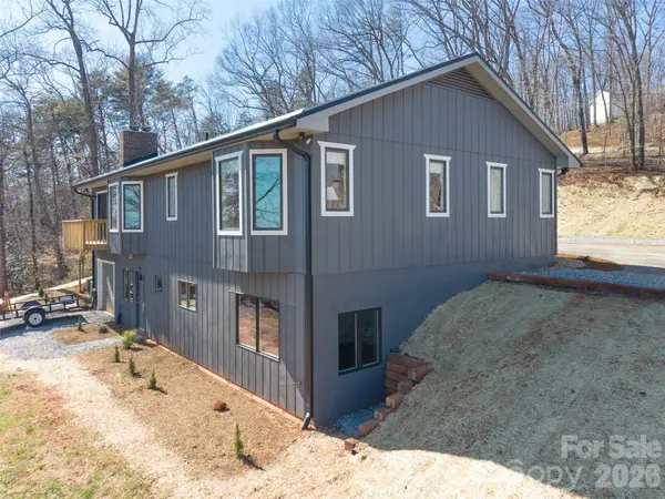 344 Hague DR, Columbus, NC 28722