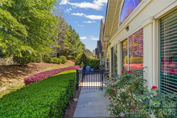 768 Ledgestone CT, Tega Cay, SC 29708