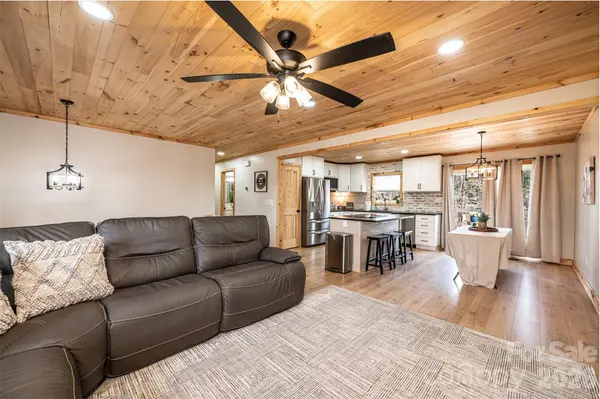 110 Windsor ST, Connelly Springs, NC 28612